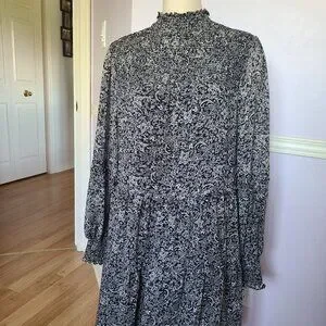 Dynamite | Dresses | Dynamite Long Sleeve Printed Dress | Poshmark